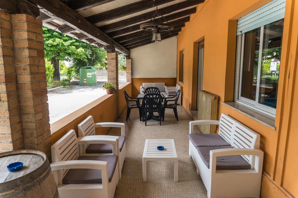 Teòr Ristorante Albergo Al Donatore מראה חיצוני תמונה