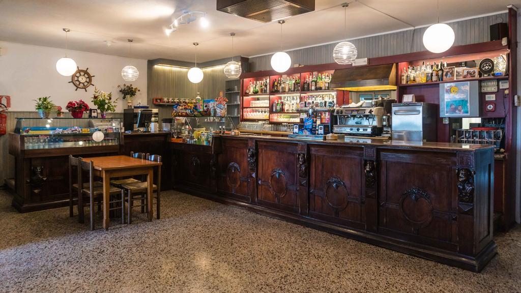Teòr Ristorante Albergo Al Donatore מראה חיצוני תמונה